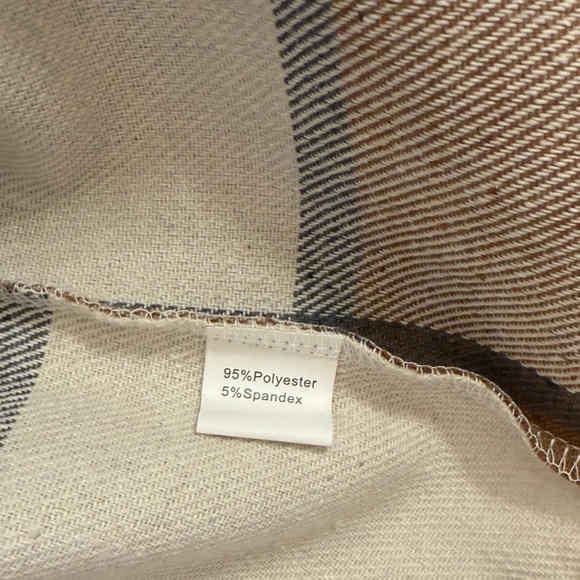 XXL Women’s Plaid Button-Up Shacket - Picture 2 of 5